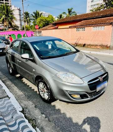 FIAT BRAVO 1.8 ESSENCE 16V FLEX 4P AUTOMATIZADO